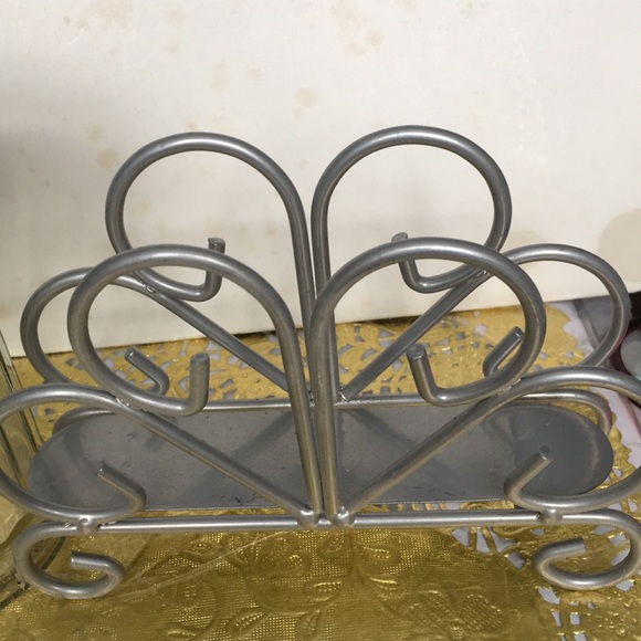 NWT & NWOT Salt & Pepper, Sugar shaker, cheese shaker, and metal napkin holder - Picture 4 of 5